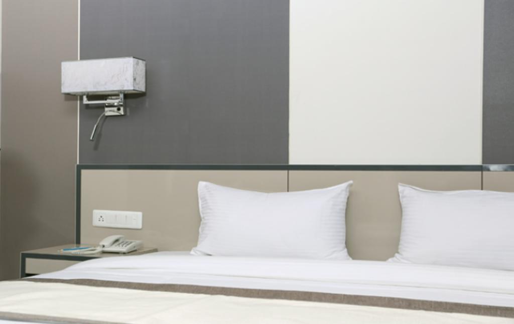 Amaya Hotel Bareilly Ruang foto